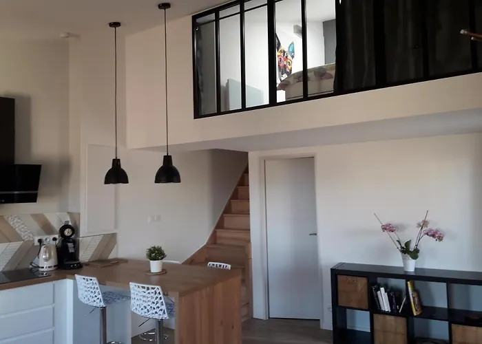 Spacieux Duplex, Vue Et Belle Terrasse Lägenhet