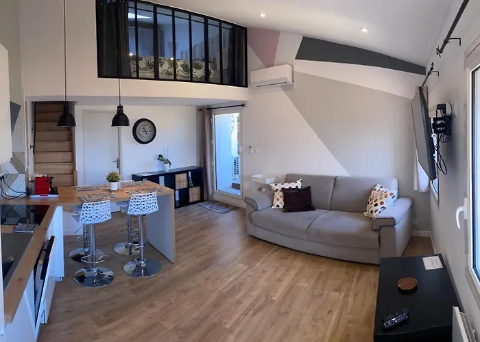 Spacieux Duplex, Vue Et Belle Terrasse * Hyères